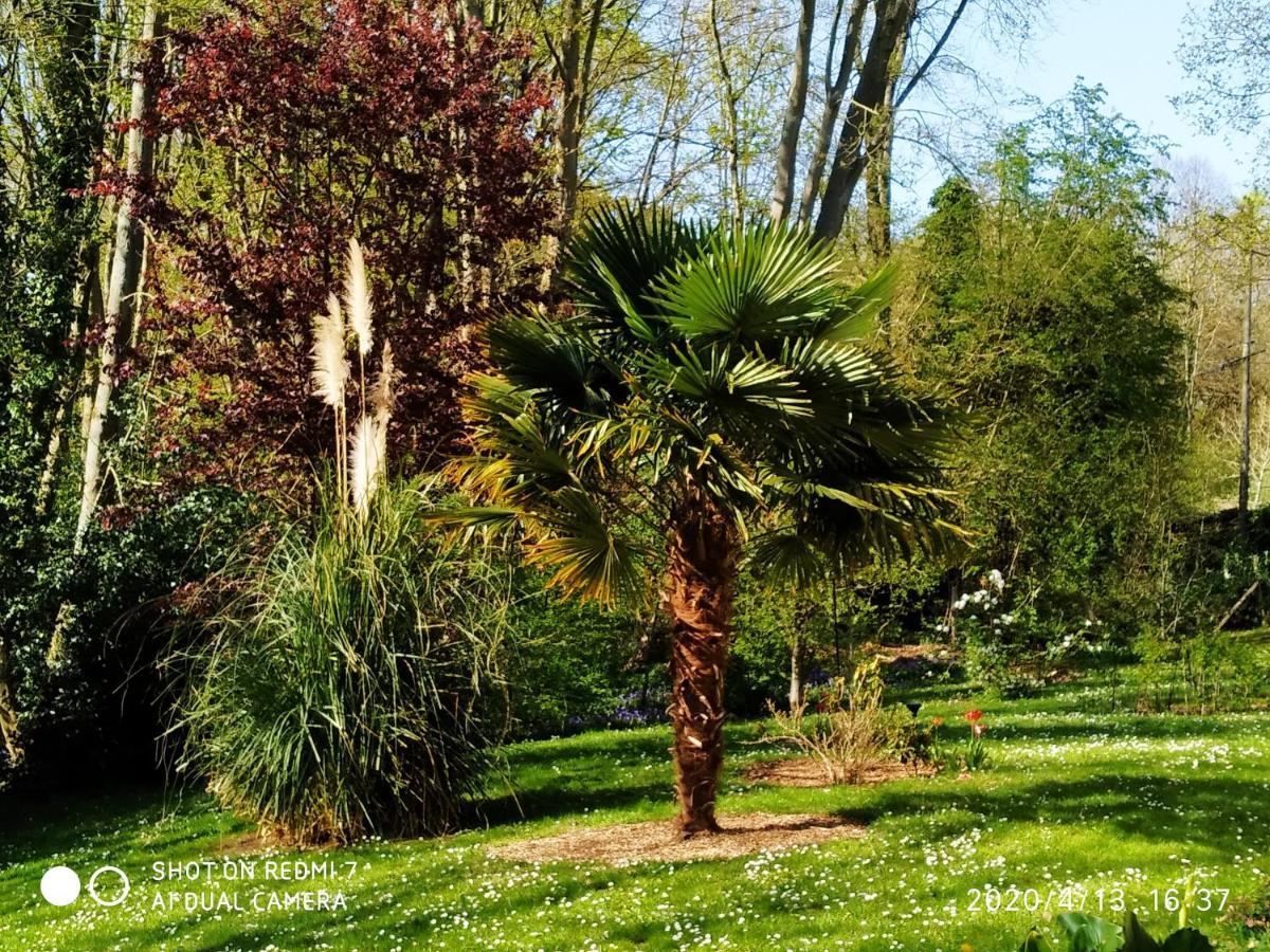 Holly Wood Ault Exterior foto